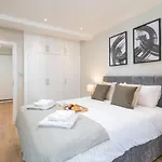 Westfield Apartment 2 Bedroom Near Notting Hill